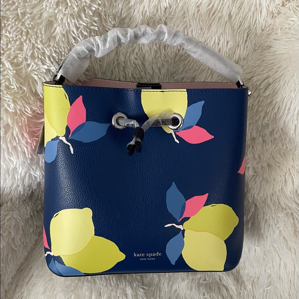 BNWT KATE SPADE EVA BUCKET BAG LARGE IN LEMON ZEST